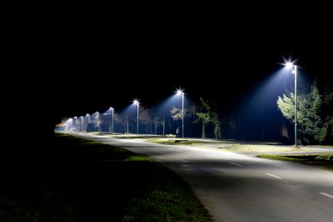 SŁUPY OŚWIETLENIOWE ULICZNE